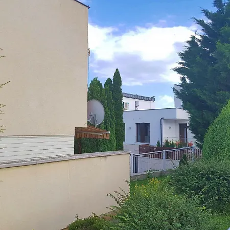 بيت ضيافة Gyongyszem Apartman Hévíz