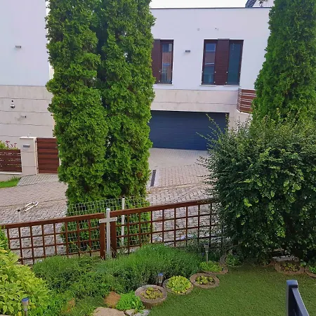 بيت ضيافة Gyongyszem Apartman